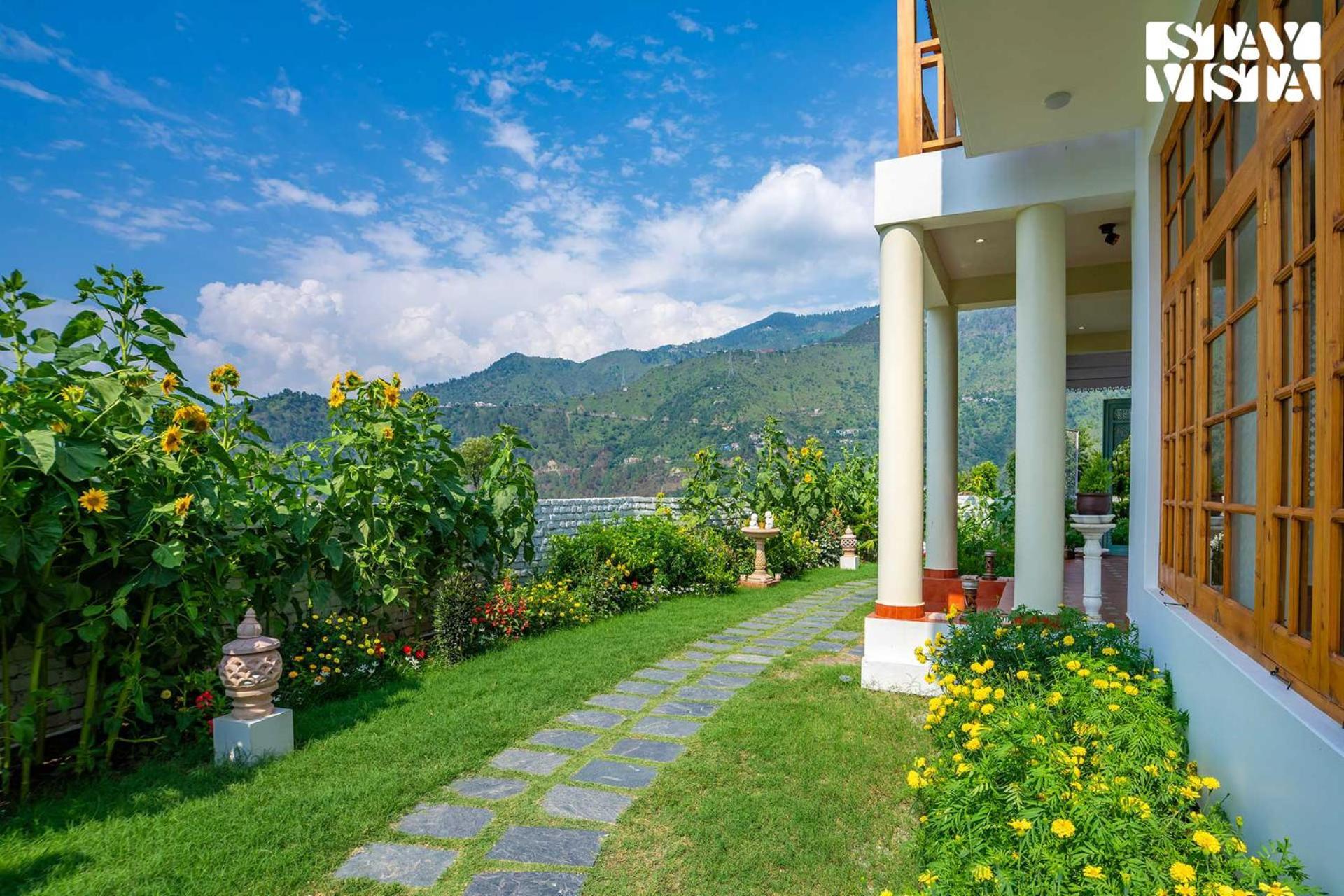 Stayvista At The Oakridge 4 Bhk Villa In Dharamshala With Jacuzzi & Balcony Chamba  Luaran gambar