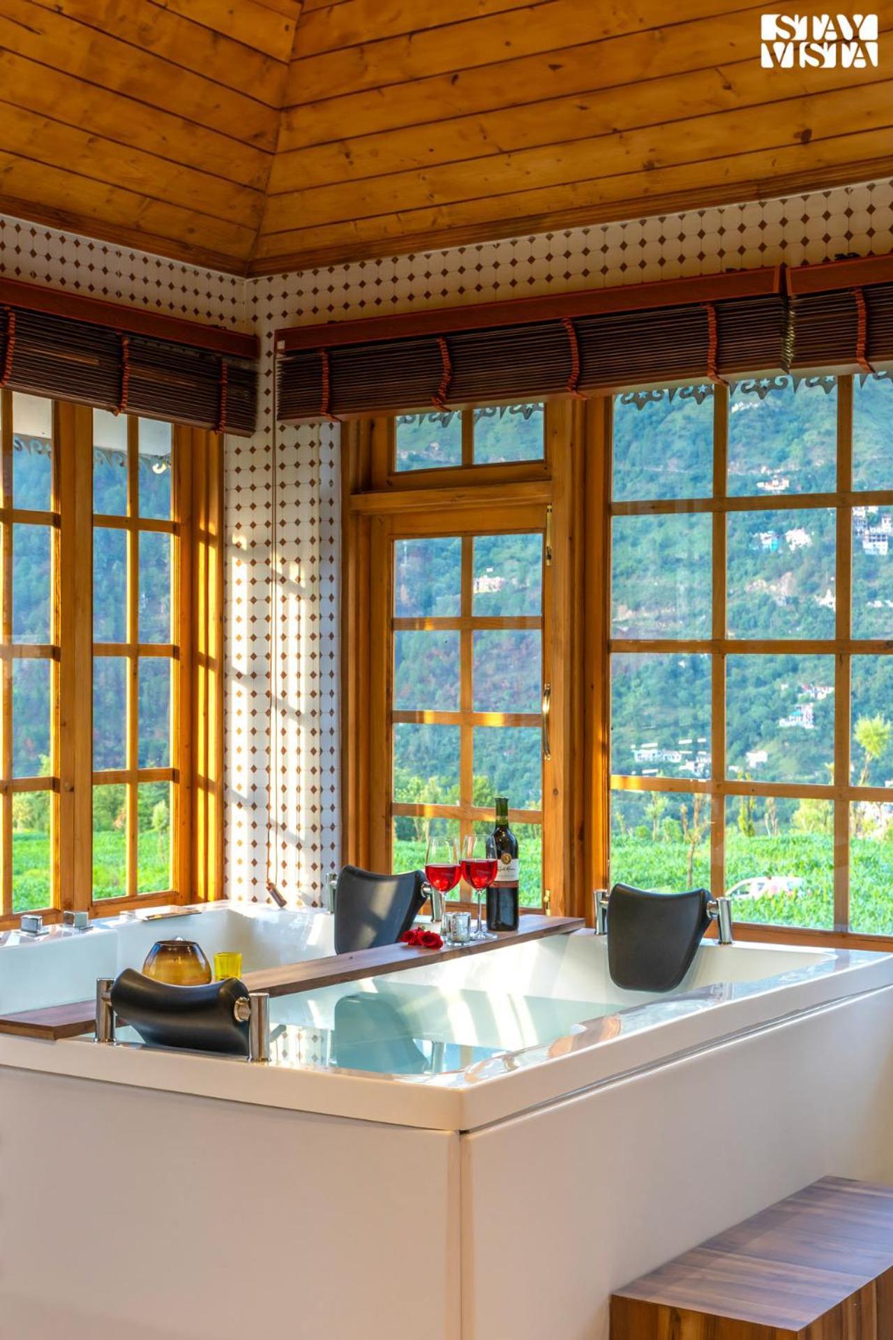 Stayvista At The Oakridge 4 Bhk Villa In Dharamshala With Jacuzzi & Balcony Chamba  Luaran gambar