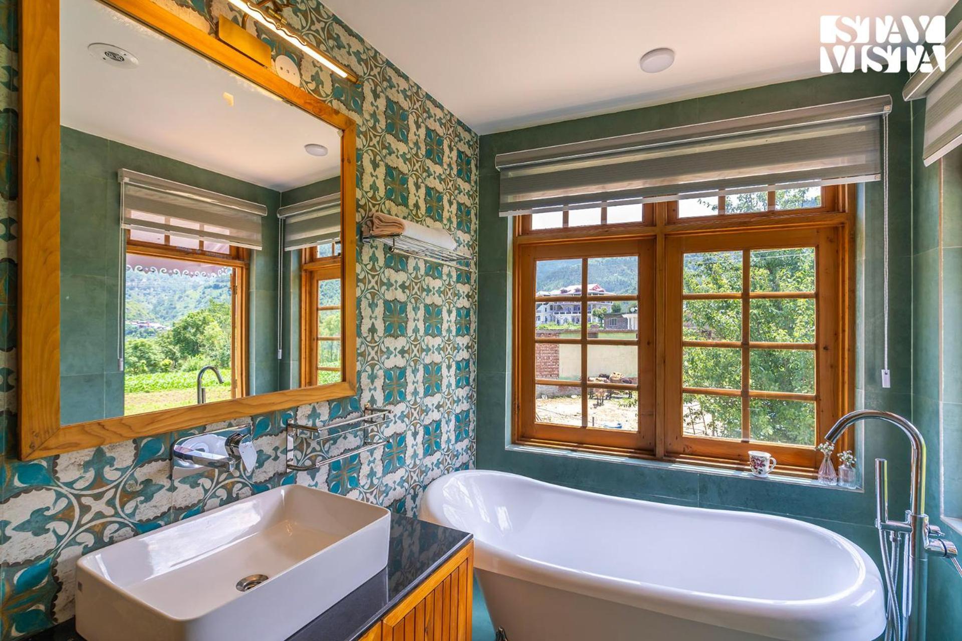 Stayvista At The Oakridge 4 Bhk Villa In Dharamshala With Jacuzzi & Balcony Chamba  Luaran gambar