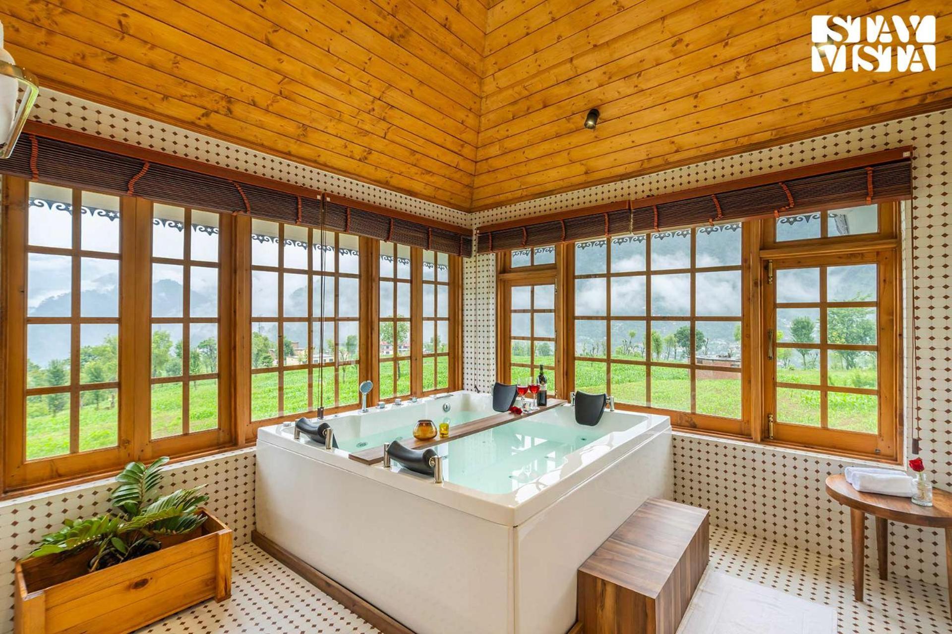 Stayvista At The Oakridge 4 Bhk Villa In Dharamshala With Jacuzzi & Balcony Chamba  Luaran gambar